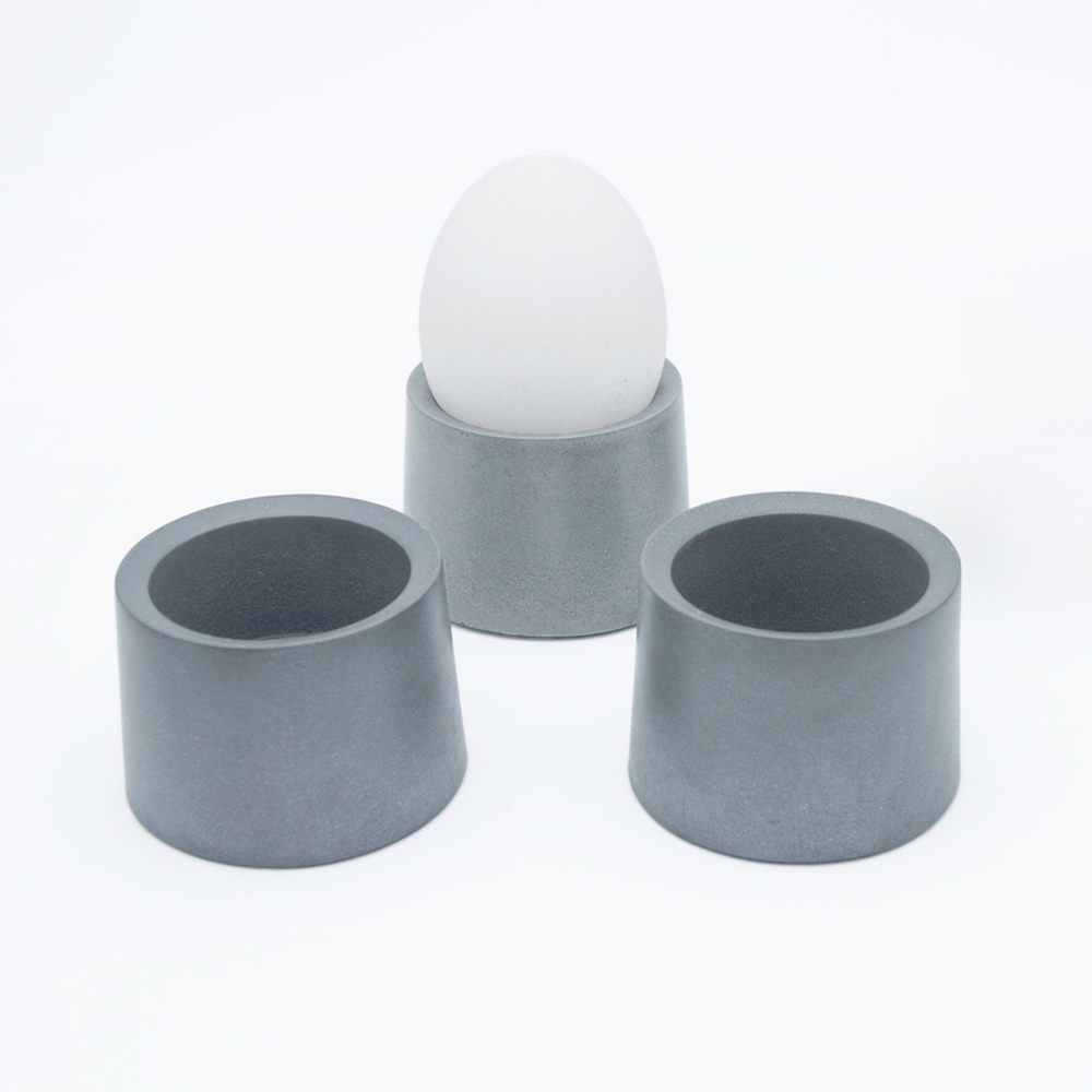 Eierbecher Eddy R aus der Studio 4L Betonmanufaktur. Eierbecher, Teelichthalter oder kleines Pflanzgefäß.