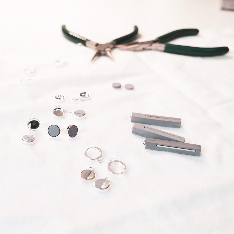 Studio 4L, die Betonmanufaktur für einzigartigen Betonschmuck und Wohnaccessoires aus Beton.