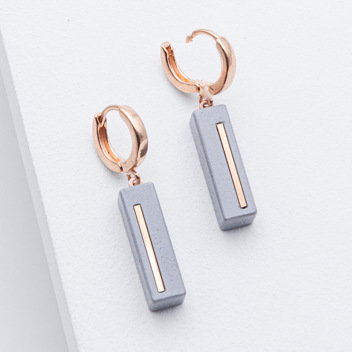 Schmuck aus Beton von Studio 4L. Kreole Juliane C3 Rosé Grau.