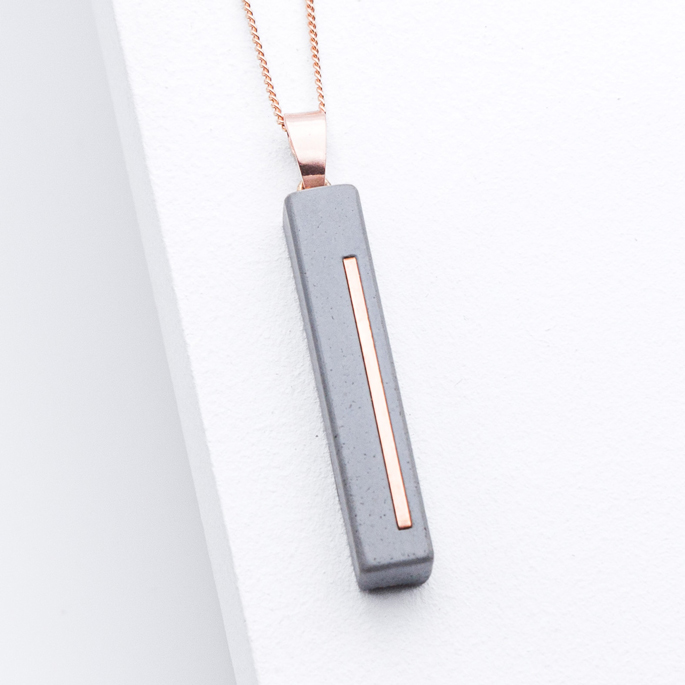 Betonschmuck von Studio 4L. Kette C3 Rosé.