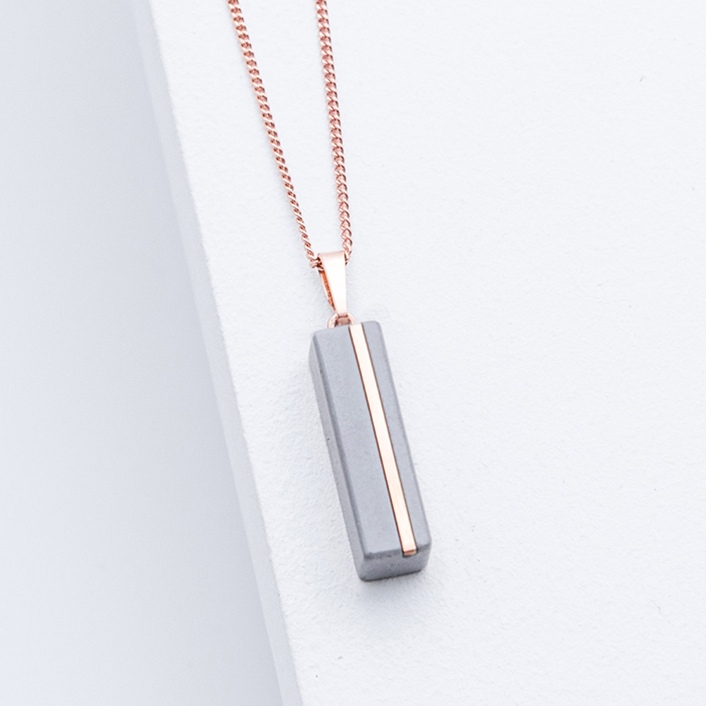 Betonschmuck von Studio 4L. Kette Juliane C1 Rosé.