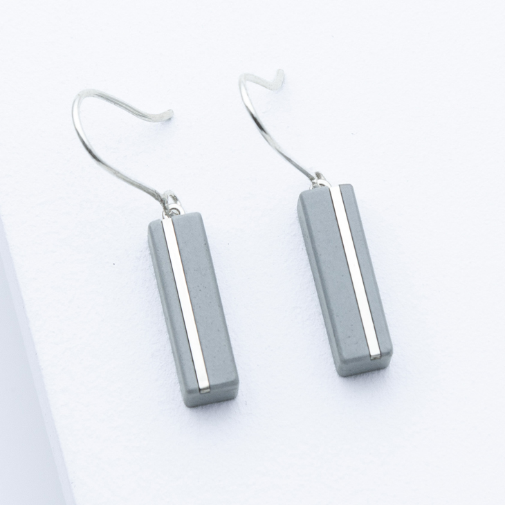 Betonschmuck von Studio 4L. Ohrringe Juliane C1 Silber Grau