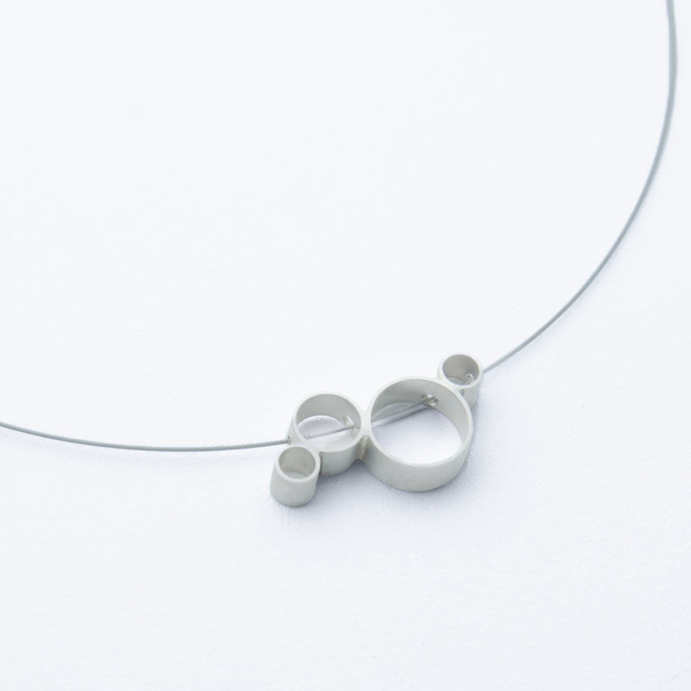 Silberschmuck von Studio 4L. Kollier Circles Silber.