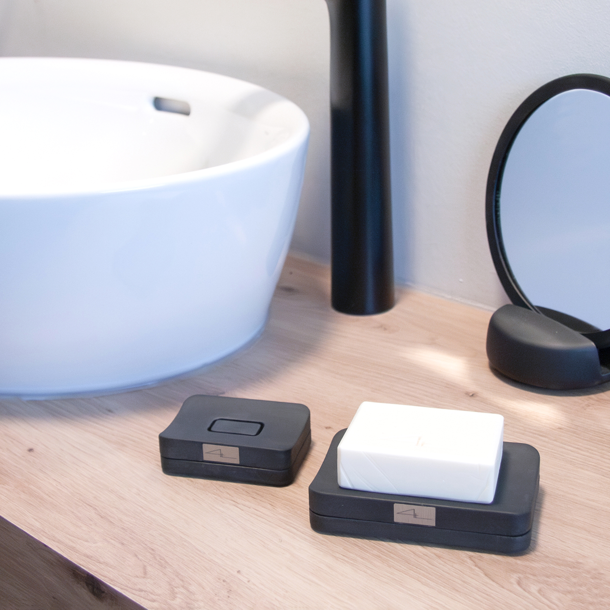 Seifenschale Klara groß mit Tropfschale aus der Studio 4L Betonmanufaktur.